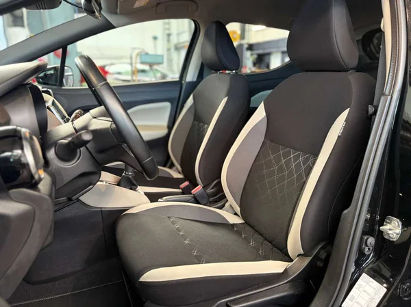 Nissan Micra (2019) — foto 15 van 18