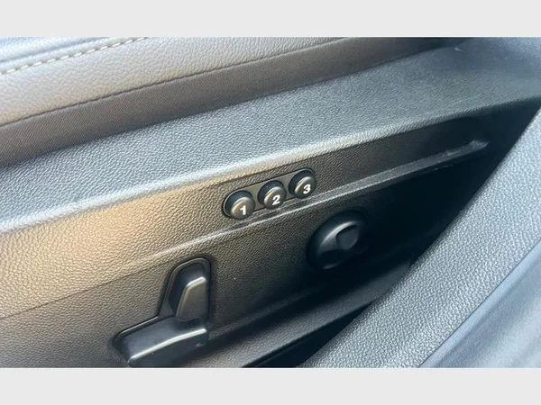 Alfa Romeo Giulia (2020) — foto 2 van 26