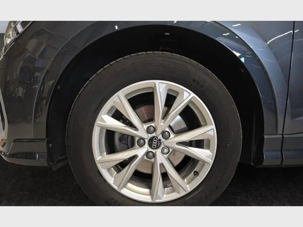 Audi Q3 Sportback (2021) — foto 28 van 29