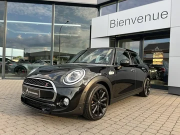 Mini Cooper 4c3977d7-776a-4bab-9f0d-ab8318fe1df9