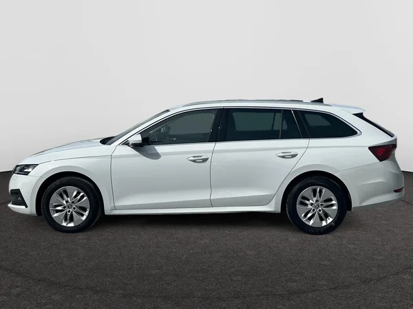 SKODA Octavia Combi Dsl (2023) — foto 10 van 18
