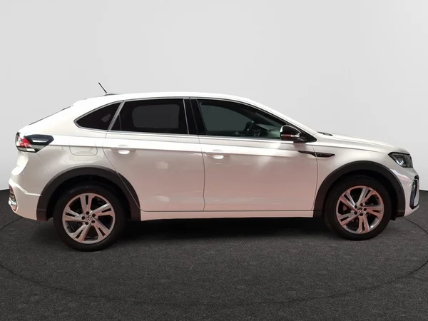 VOLKSWAGEN Taigo (2022) — foto 20 van 23