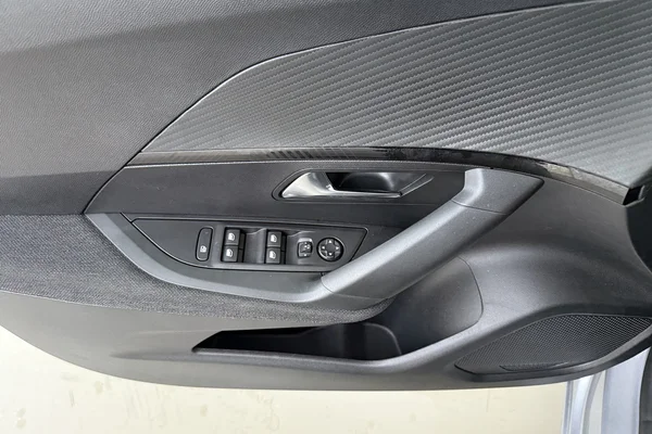 Peugeot 2008 (2025) — foto 8 van 18