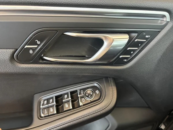 Porsche Macan (2019) — foto 6 van 26