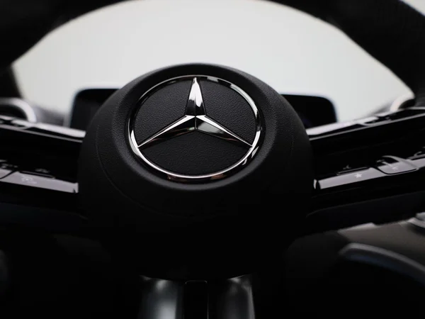 Mercedes-Benz C-Klasse (2025) — foto 25 van 50