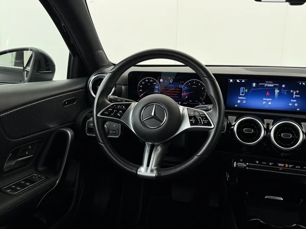 MERCEDES A 180 (2024) — foto 14 van 28