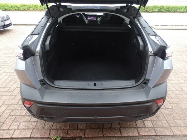 Peugeot 408 (2025) — foto 10 van 25