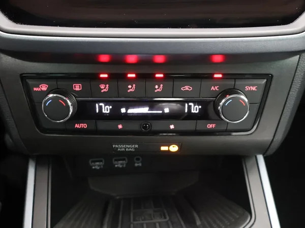 SEAT Arona (2021) — foto 13 van 25