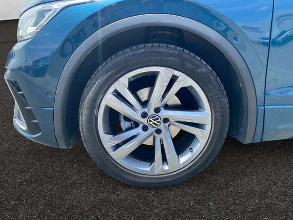 VOLKSWAGEN Tiguan (2023) — foto 19 van 19