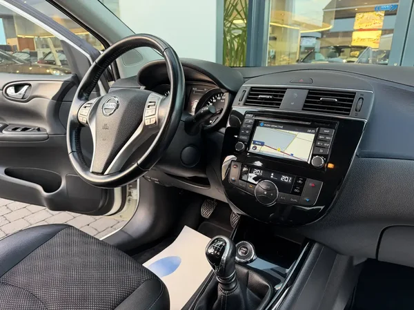 Nissan Pulsar (2017) — foto 2 van 20