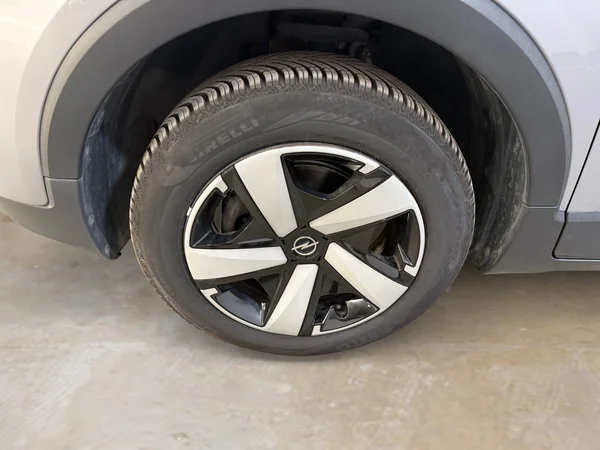 Opel Crossland (2022) — foto 3 van 30