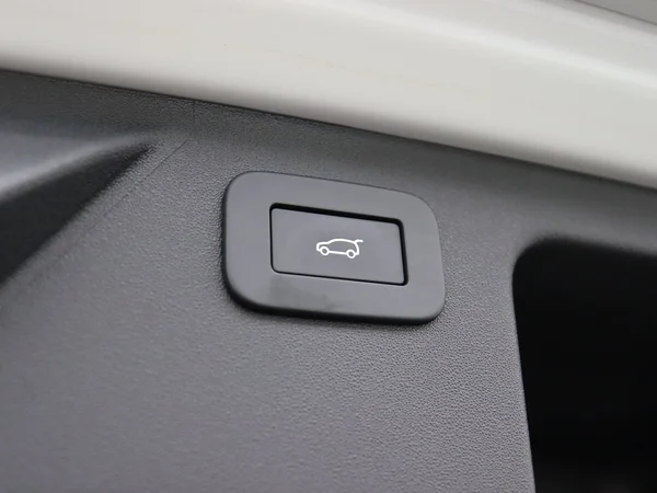 Land Rover Discovery Sport (2023) — foto 20 van 30