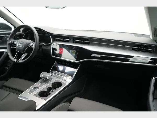 AUDI A6 Avant PHEV (2024) — foto 23 van 30