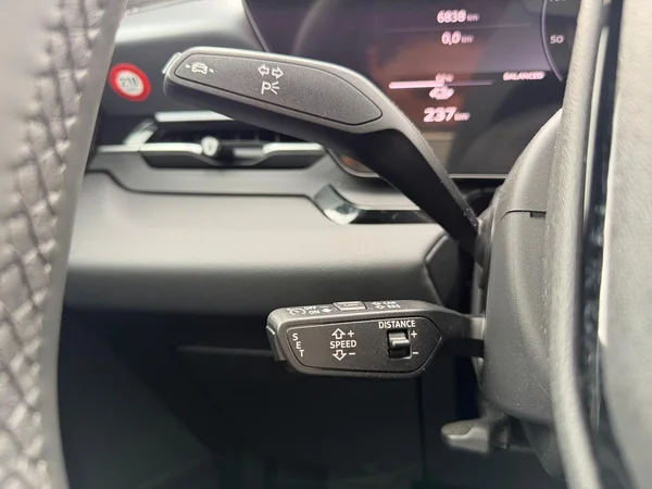 AUDI Q6 e-tron (2025) — foto 5 van 24
