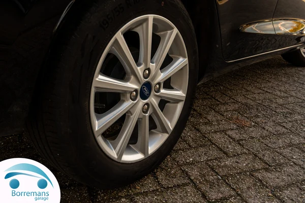 Ford Fiesta (2020) — foto 4 van 35