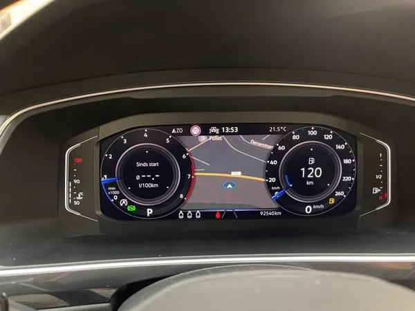 VOLKSWAGEN Tiguan (2022) — foto 8 van 24