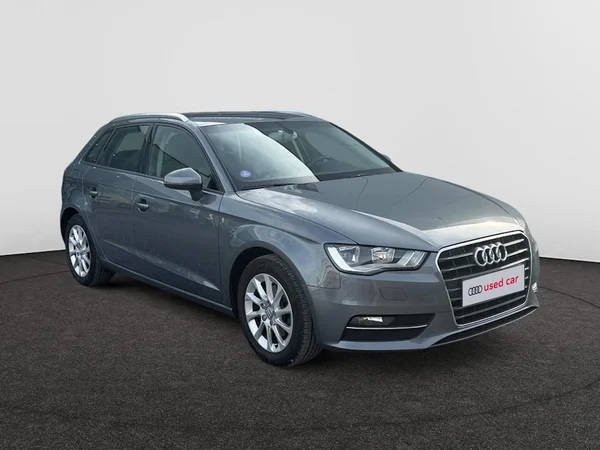 AUDI A3 Sportback (2013) — foto 4 van 14