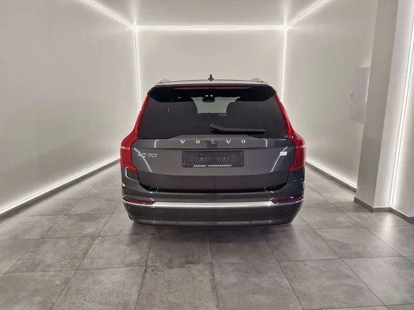 Volvo XC90 (2023) — foto 14 van 20