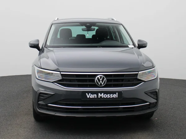 Volkswagen Tiguan (2022) — foto 23 van 36