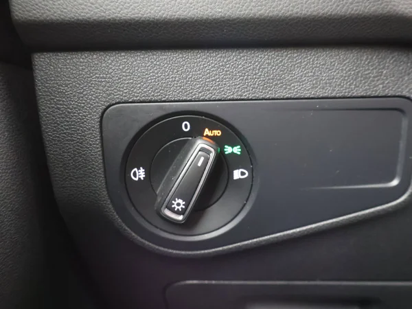 VOLKSWAGEN Tiguan eHybrid (PHEV) (2023) — foto 8 van 26