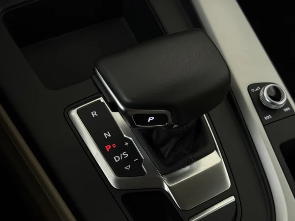 AUDI A4 (2022) — foto 4 van 29
