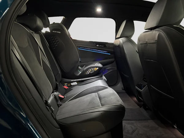 VOLKSWAGEN ID.7 Tourer (2025) — foto 9 van 24