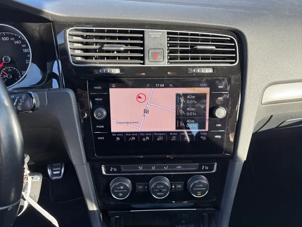 VOLKSWAGEN Golf VII (2020) — foto 20 van 20