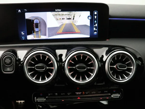 Mercedes-Benz A-Klasse (2024) — foto 8 van 30