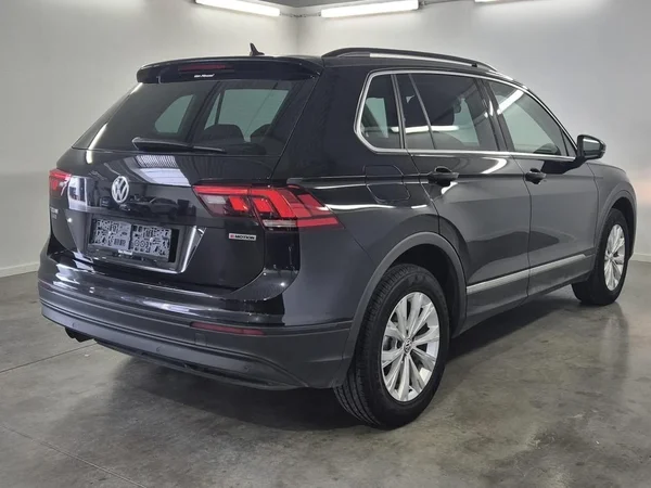 Volkswagen Tiguan (2018) — foto 20 van 23