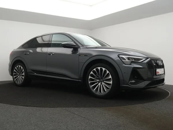 AUDI e-tron Sportback (2022) — foto 19 van 27