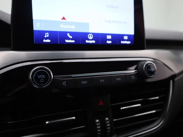 Ford Kuga (2023) — foto 16 van 31