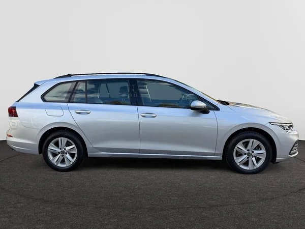 VOLKSWAGEN Golf Variant VIII Dsl (2024) — foto 37 van 45