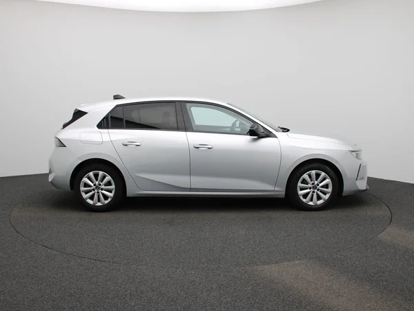 Opel Astra (2023) — foto 34 van 37