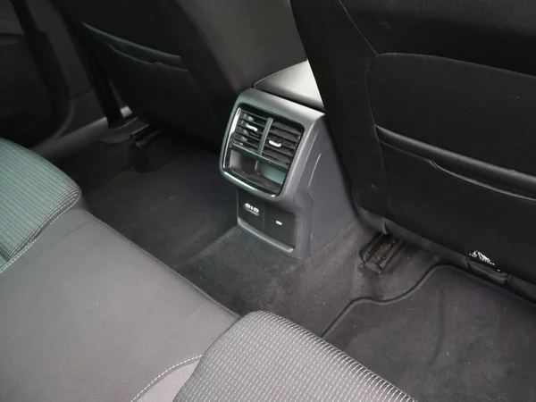 SKODA Octavia Combi (2022) — foto 4 van 23