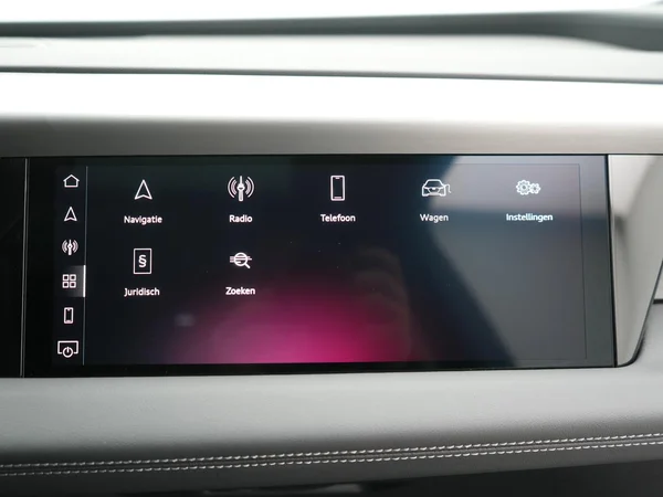AUDI Q6 Sportback e-tron (2025) — foto 21 van 41