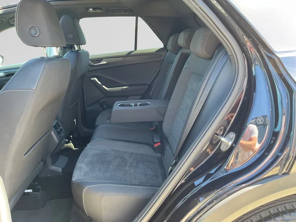 VOLKSWAGEN T-Roc (2023) — foto 4 van 24