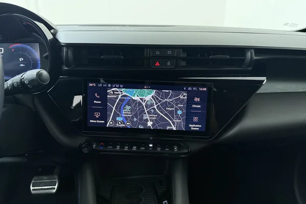 Alfa Romeo Junior (2025) — foto 3 van 20