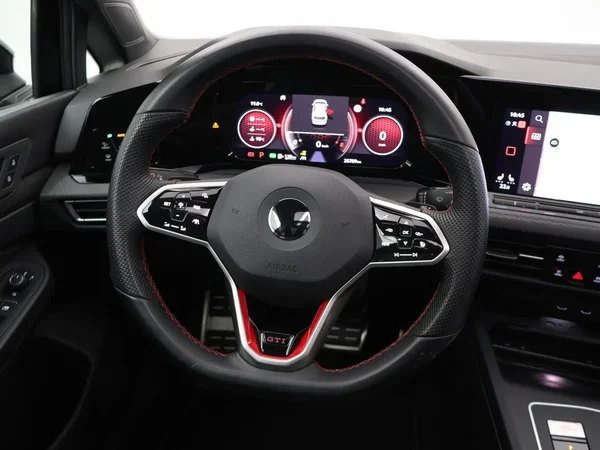Volkswagen Golf (2021) — foto 4 van 30