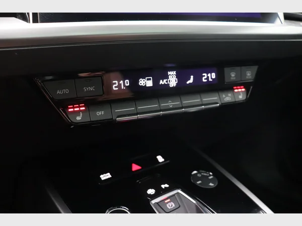 AUDI Q4 e-tron (2021) — foto 4 van 31