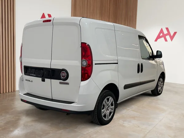 Fiat Doblo (2023) — foto 23 van 27