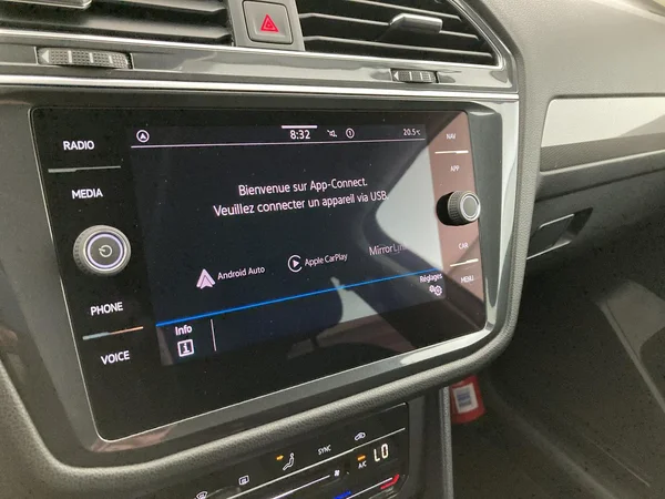 VOLKSWAGEN Tiguan Allspace (2021) — foto 16 van 36
