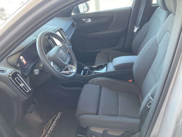 Volvo XC40 (2024) — foto 2 van 19