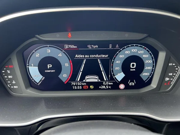 AUDI Q3 Sportback Dsl (2023) — foto 8 van 35