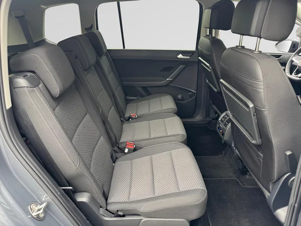 VOLKSWAGEN Touran (2025) — foto 11 van 24