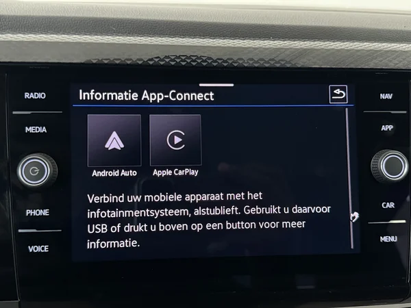 VOLKSWAGEN Taigo (2024) — foto 13 van 27