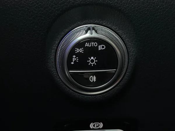 MERCEDES C 220 (2022) — foto 19 van 31