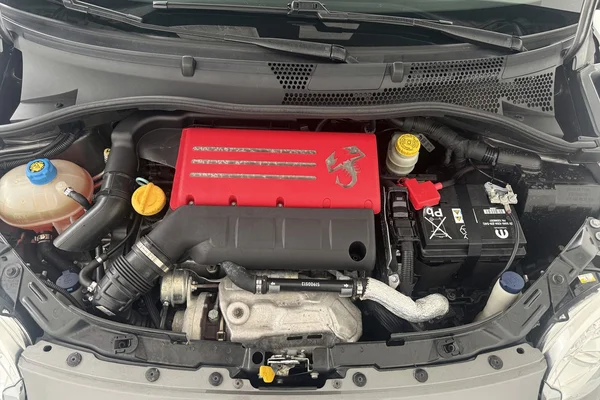 Abarth 595 (2021) — foto 15 van 27