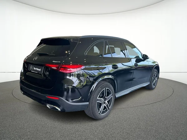 Mercedes-Benz GLC (2024) — foto 14 van 19