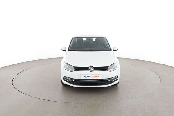 Volkswagen Polo (2016) — foto 15 van 16