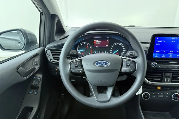 Ford Fiesta (2023) — foto 2 van 17